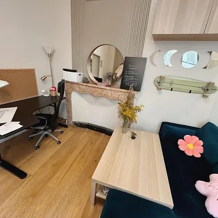 En Plein Ecusson ! アパート